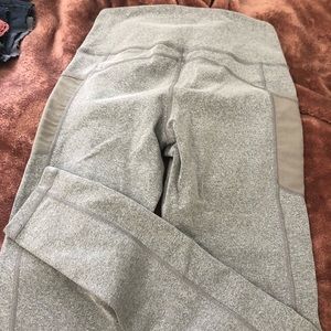 grey leggings with mesh pockets